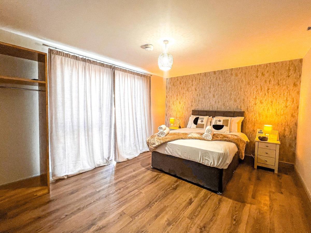 Tyrone House Boston Quarto foto